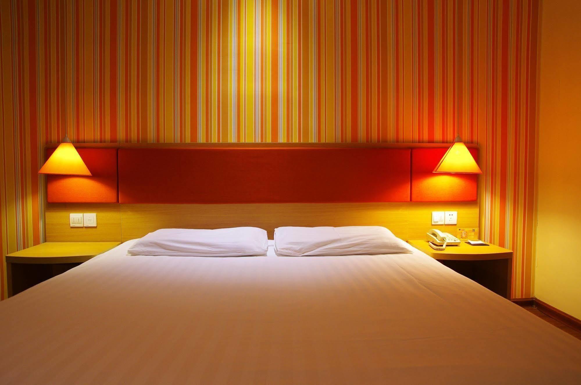Home Inn Цзясин Экстерьер фото